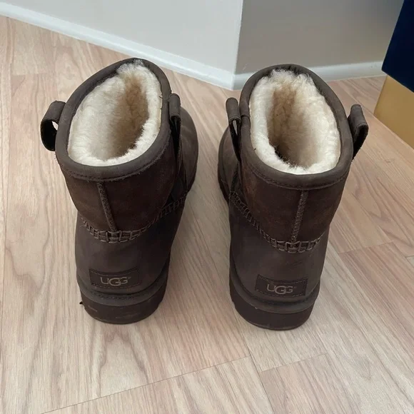 Mens Ugg classic mini deco boots - Picture 4 of 4
